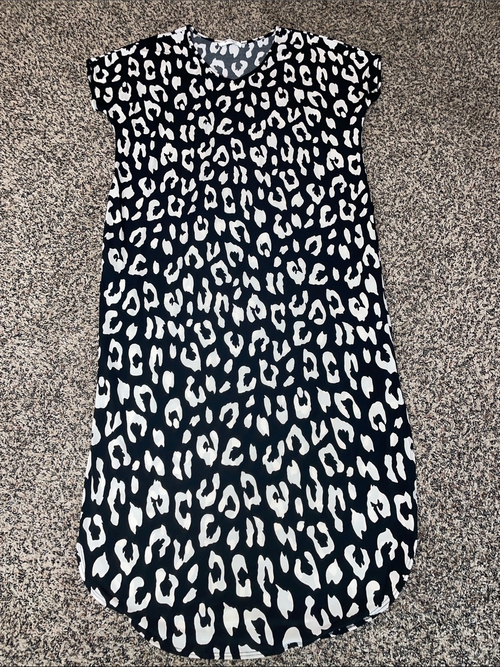 BOMBOM Black & White Leopard Print Relaxed Oversized Midi Dress S NWOT
